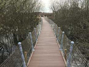 pontile con rivestimento in WPC 