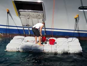piattaforma galleggiante per lavori su yachts e cantieri navali